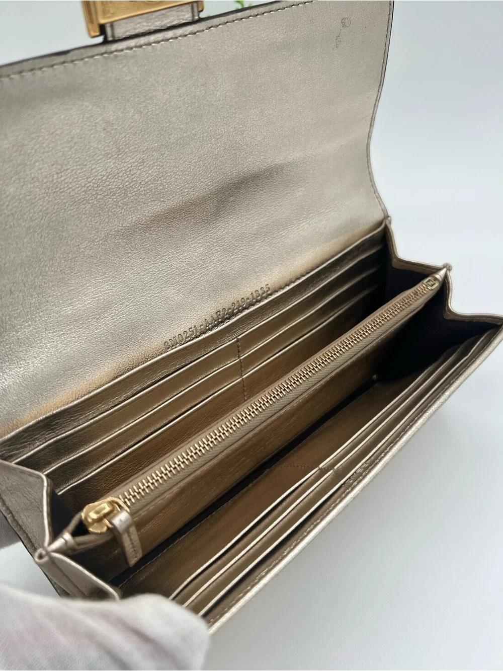 Fendi baguette ff long wallet silver embossed - Picture 5 of 11